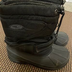C9 snow boots